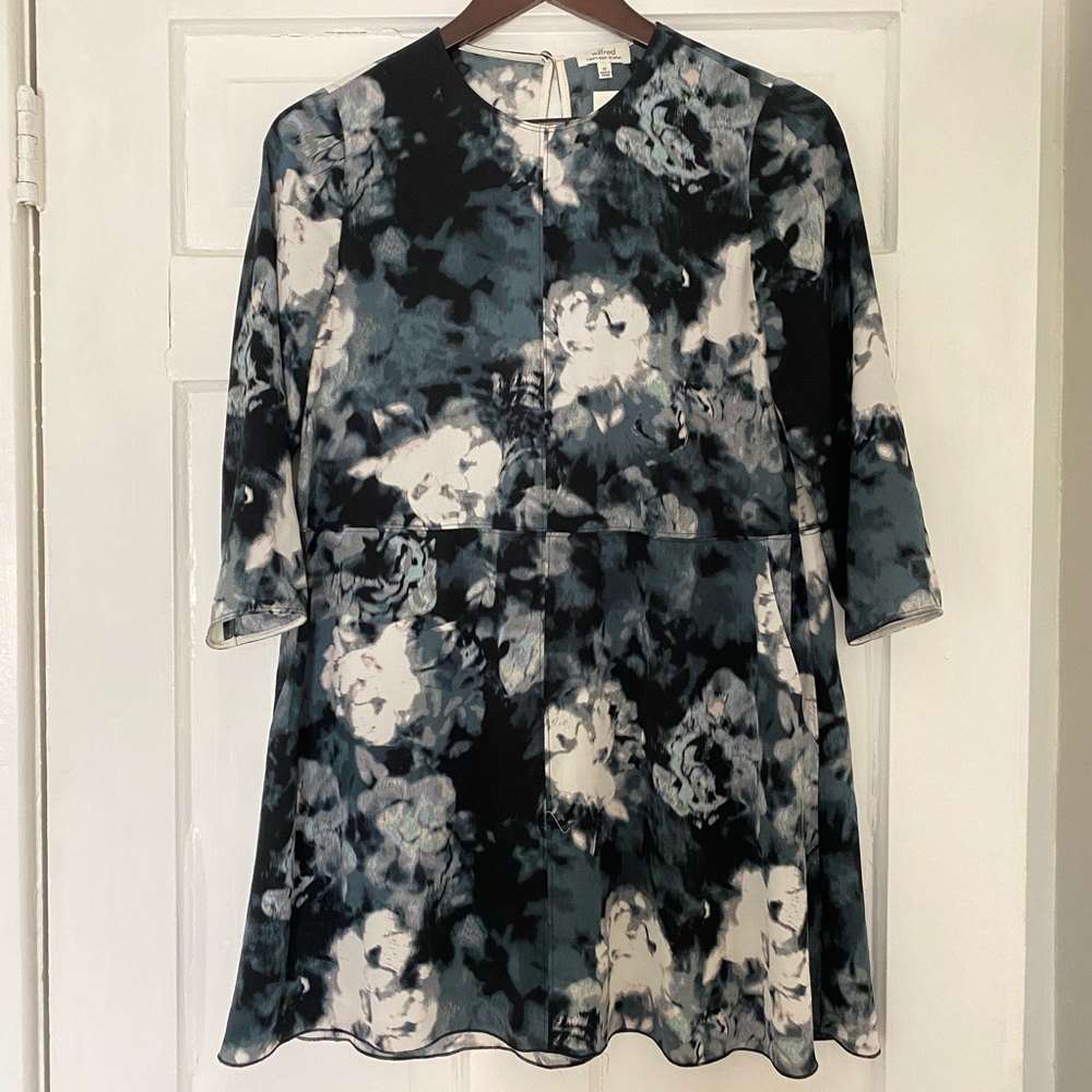 Wilfred dress from Aritzia